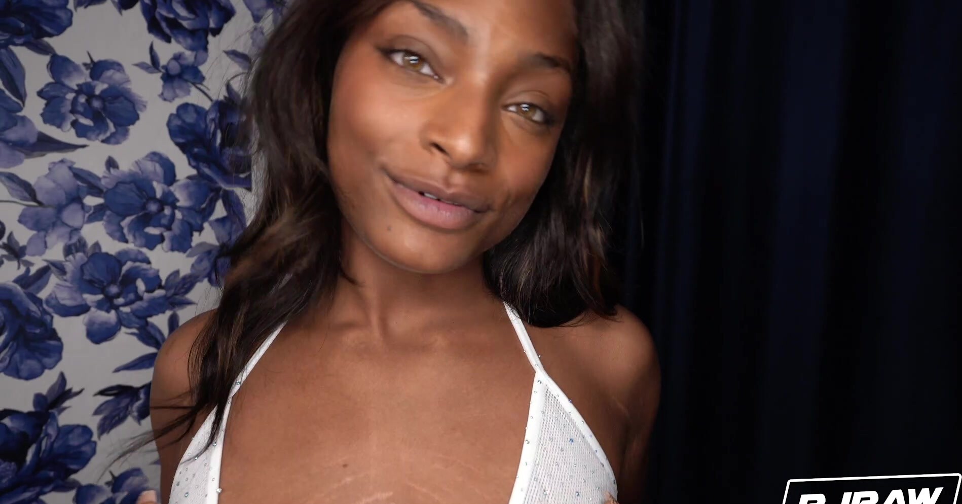 Rubbing and cumming on Rhae Woods | Any Porn