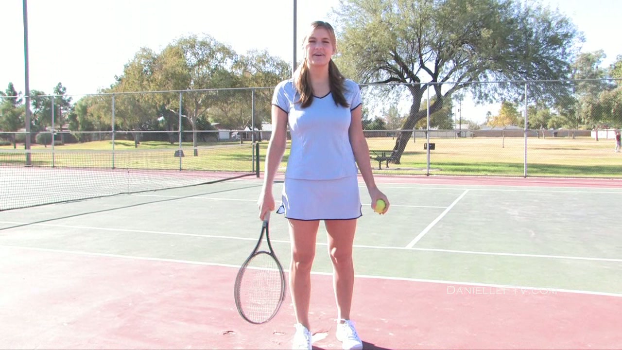Порно видео на теннис корт