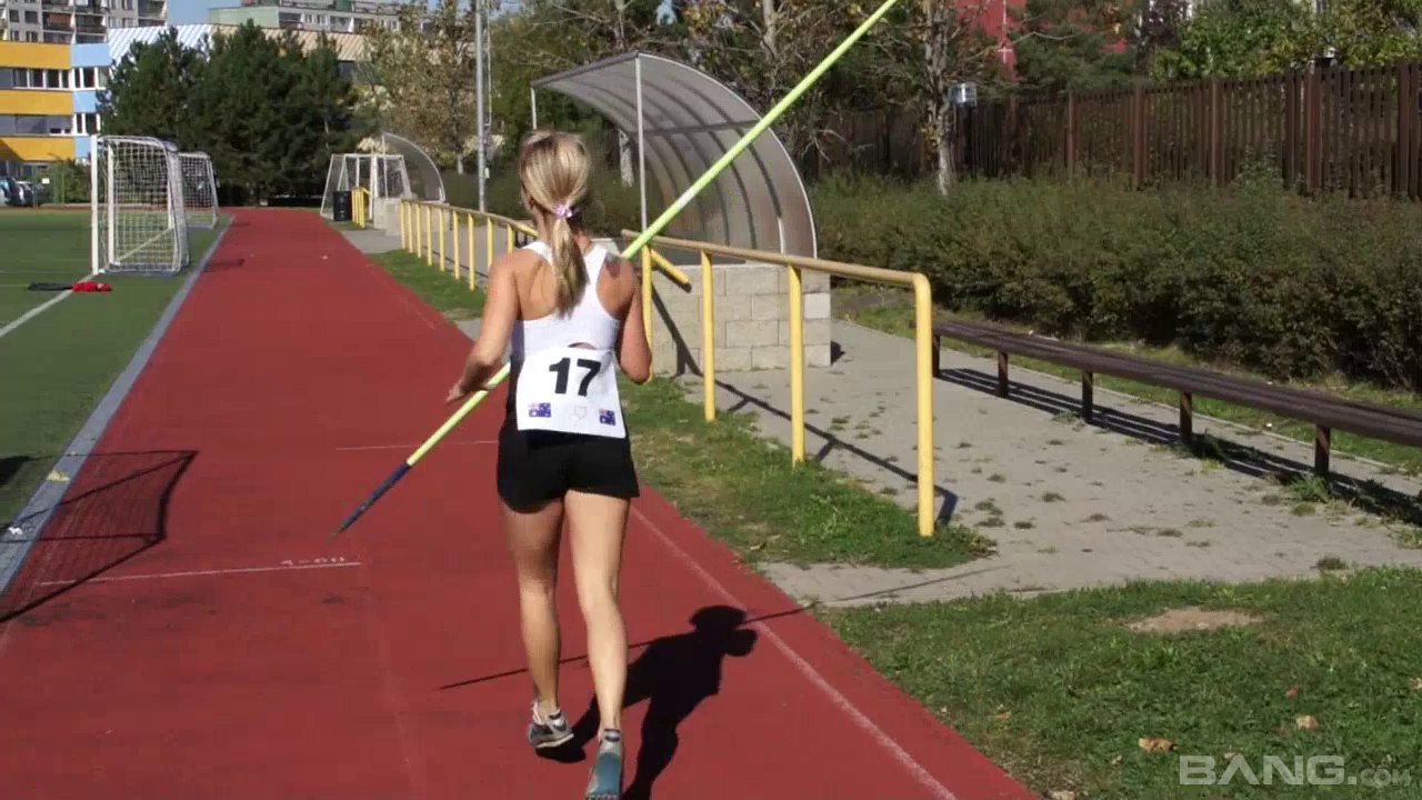 Track star Aussie hottie gets naked and rubs her pussy af... | Any Porn