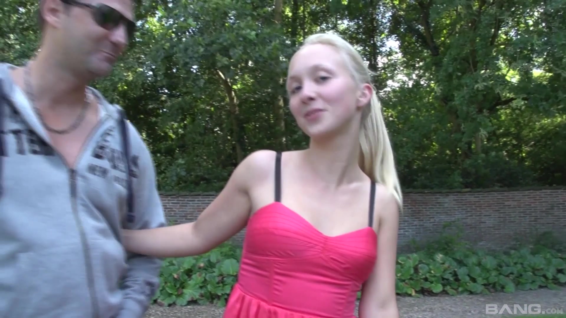 Mandy Slim is a cute blonde who is willing to suck on a dick | Any Porn