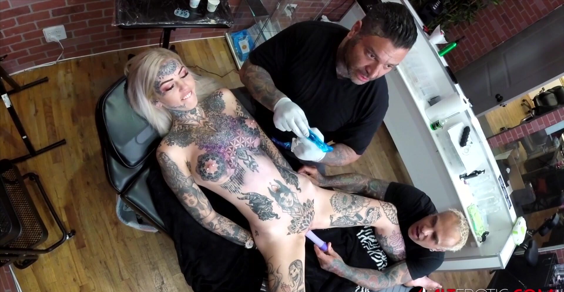 Amber Luke tattooed and fucked with toys