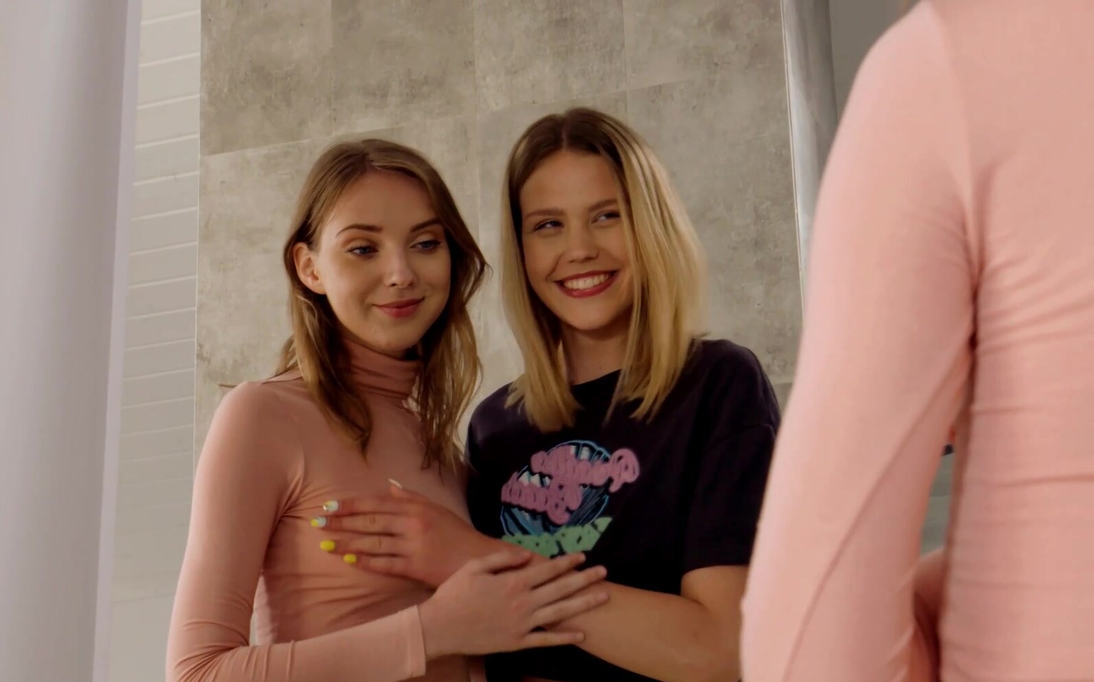 Skinny babes Alice Reign and Oxana Chic have sex while st... | Any Porn