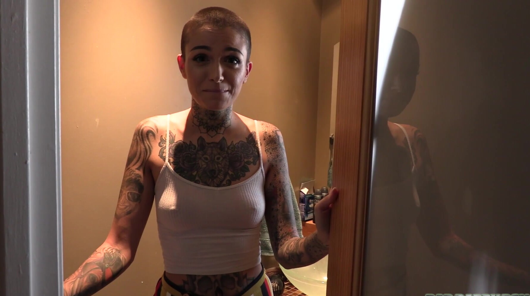 HD POV video of tattooed Leigh Raven sucking a rock solid cock